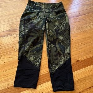 leafy green activewear leggings used